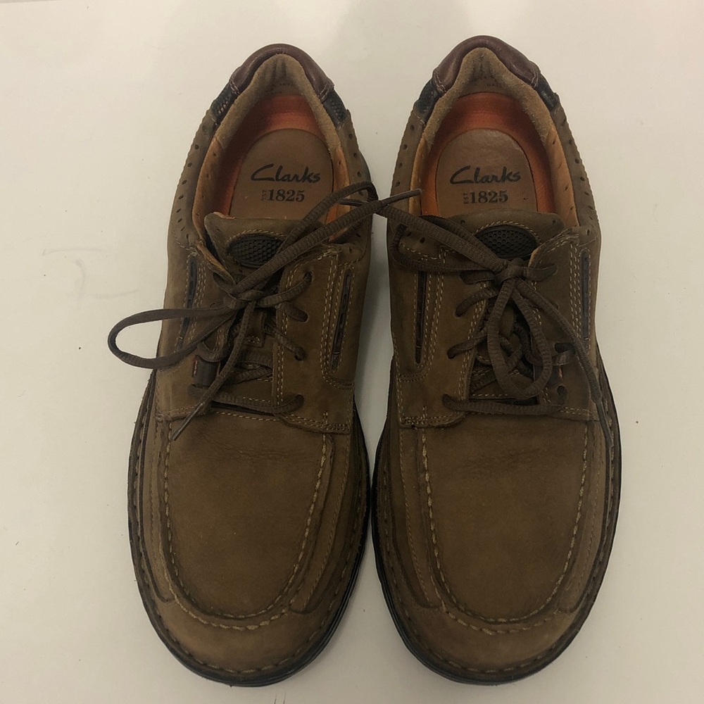 Clarks 9M Shoes Brown Nubuck Suede Leather Lace-Up Casual Excellent Condition